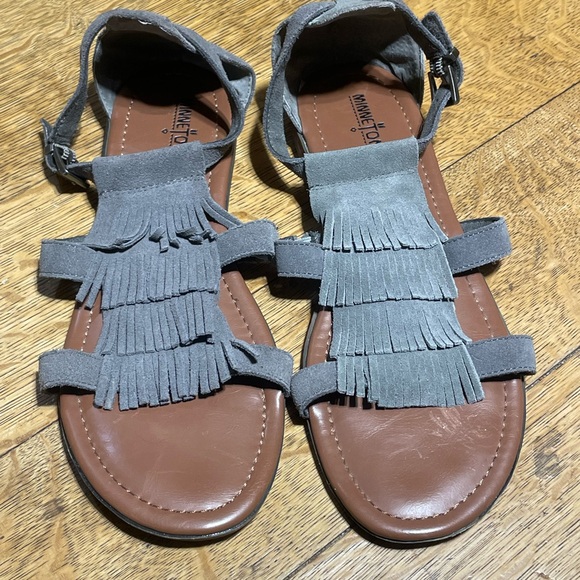 Minnetonka suede fringe sandals - Picture 2 of 7